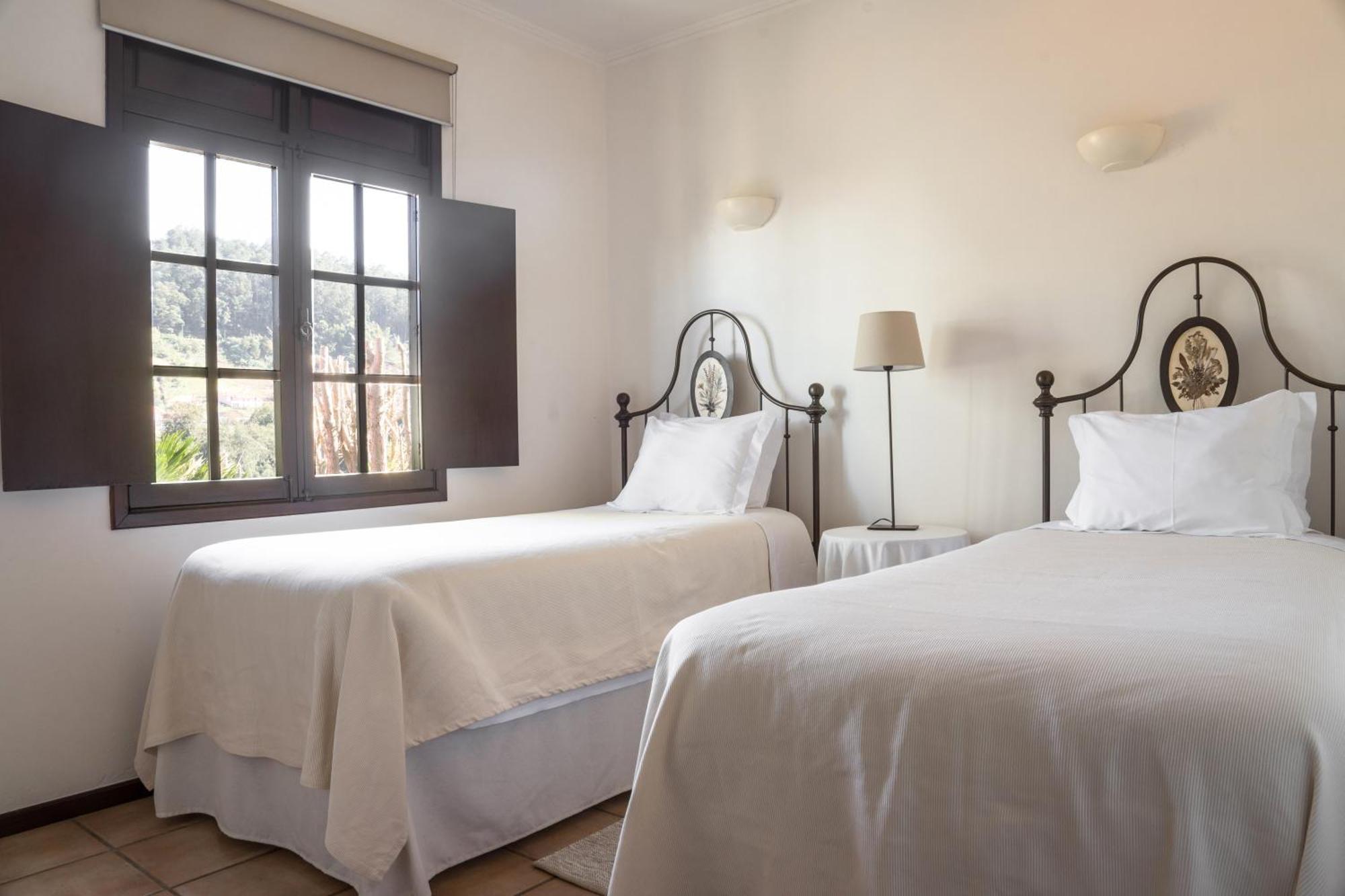 Casas De Campo Do Pomar B&B - Self Check-In Santana  Kamer foto